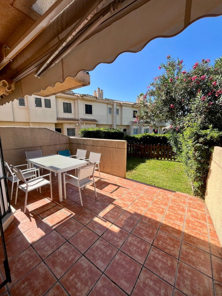 Casa pareada  de 3 dormitorios en Nuevo Oasis del Sur II Casa pareada  de 3 dormitorios en Nuevo Oasis del Sur II