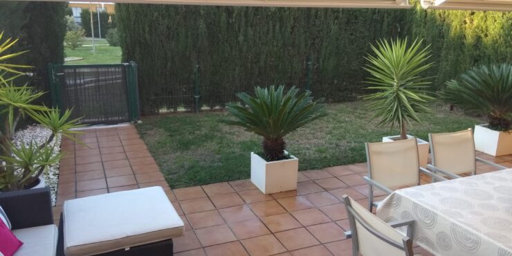 **Piso en Venta en Urbanización Tres Piedras – ¡Tu refugio junto al mar! **