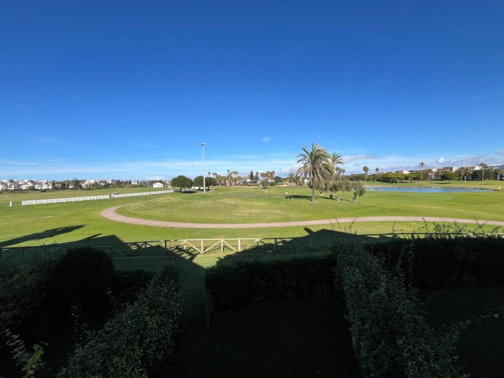 **Piso en Venta en Costa Ballena – ¡Tu nuevo hogar te espera! **