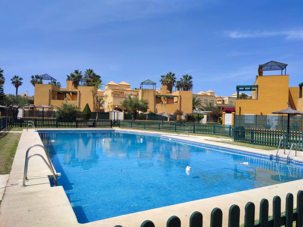 Chalet Pareado de 4 dormitorios en Costa Ballena Chalet Pareado de 4 dormitorios en Costa Ballena